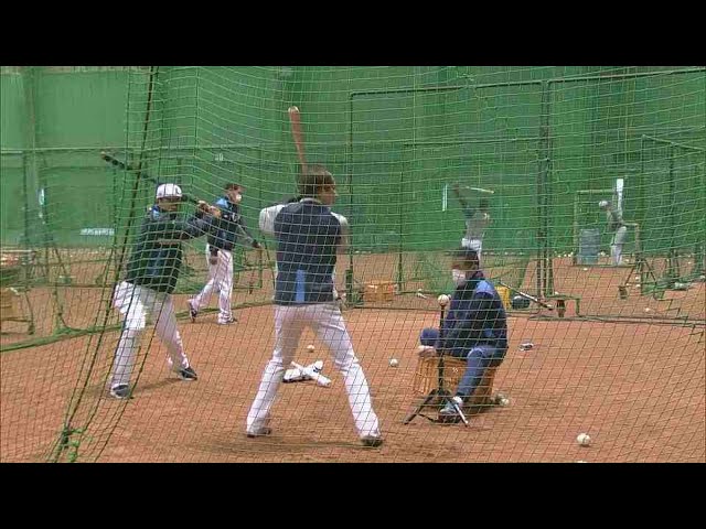 【春季キャンプ】 ライオンズ・金子侑司が松井稼頭央ヘッドから熱血指導を受ける!! 2022年2月19日 埼玉西武ライオンズ