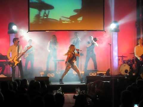 Living in America - Mikaela Samuelsson