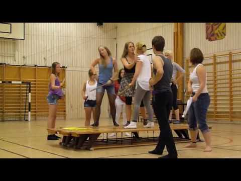 Mercedes blir skadad