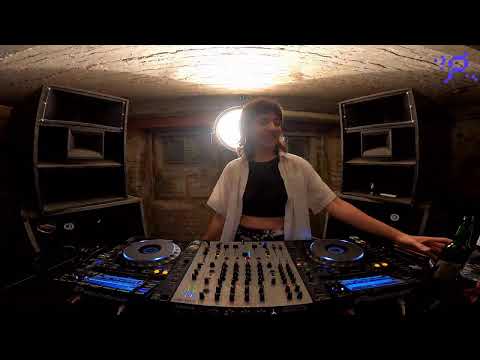 PATTERN: Mitmischen Crew Showcase  - Spacer Woman - 05.21.22 - 8 P.M