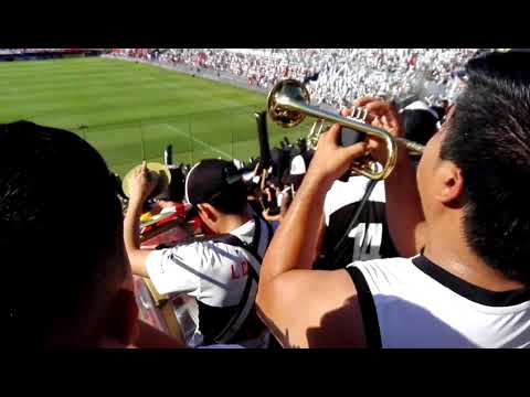 "Una tarde mi viejo me llevó.. (Ritmo corrido) ðŸŽ¶ðŸŽº" Barra: La Barra 79 &bull; Club: Olimpia