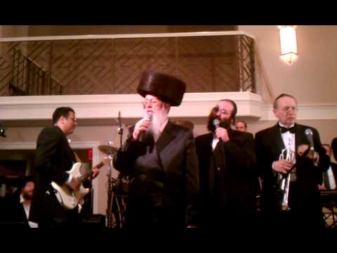 Yermiye damin singing by y. ungers daughters wed..