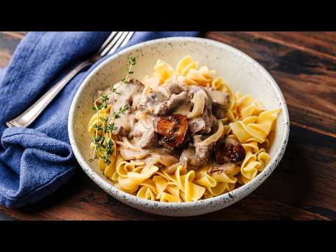Chicken Stroganoff - The Incredibly EASY and Creamy One Pan Chicken Dish