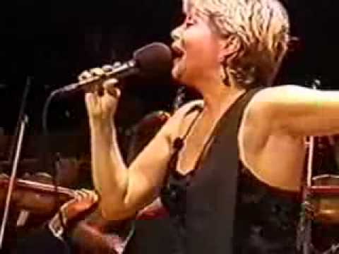 María José Mentana y la Orquesta Sinfónica de Venezuela "El dia que me quieras"