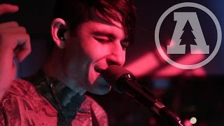 White Arrows - We Can't Ever Die - Audiotree Live