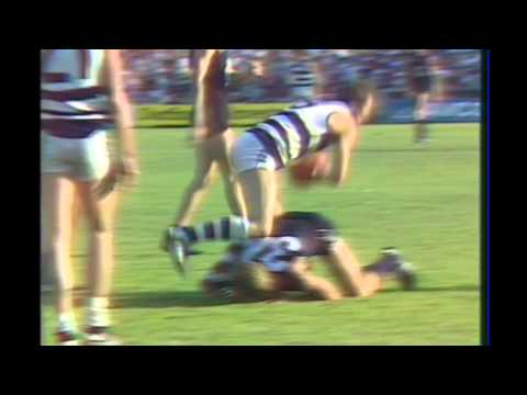 Michael Turner great mark in Round 3 1984