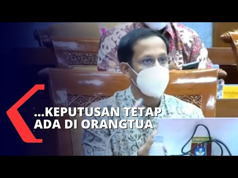 <p>JAKARTA, KOMPAS.TV - Mendikbud Nadiem Makarim menyebut sekolah wajib membuat opsi tatap muka seusai vaksinasi kedua bagi guru telah dilakukan.</p>
<p>Pemerintah menargetkan Juli 2021 pembelajaran tatap muka terbatas sudah dibuka di seluruh sekolah.</p>
<p>Sehingga, Kemendikbud mewajibkan kepada seluruh sekolah untuk menyediakan opsi tatap muka terbatas.</p>
<p>Meski demikian, orangtua yang belum berkenan anaknya mengikut pembelajaran tatap muka, boleh tidak mengikutnya. </p>
<p>Dalam rapat kerja tersebut, Mendikbud menyebutkan Indonesia merupakan negara yang tertinggal dalam hal membuka sekolah tatap muka di antara 23 negara di kawasan Asia Timur dan Asia-Pasifik.</p>
<p>Menurut Nadiem, saat ini hanya 15 persen sekolah di Indonesia yang melakukan sekolah tatap muka.</p>
<p>Nadiem juga membandingkan kondisi belajar di Amerika Serikat yang sudah membuka sekolah tatap muka sebanyak 40 persen. Padahal, menurutnya, situasi pandemi COVID-19 di AS masih lebih buruk dibanding di Indonesia.</p>
<p>JAKARTA, KOMPAS.TV - Mendikbud Nadiem Makarim menyebut sekolah wajib membuat opsi tatap muka seusai vaksinasi kedua bagi guru telah dilakukan.</p>
<p>Pemerintah menargetkan Juli 2021 pembelajaran tatap muka terbatas sudah dibuka di seluruh sekolah.</p>
<p>Sehingga, Kemendikbud mewajibkan kepada seluruh sekolah untuk menyediakan opsi tatap muka terbatas.</p>
<p>Meski demikian, orangtua yang belum berkenan anaknya mengikut pembelajaran tatap muka, boleh tidak mengikutnya. </p>
<p>Dalam rapat kerja tersebut, Mendikbud menyebutkan Indonesia merupakan negara yang tertinggal dalam hal membuka sekolah tatap muka di antara 23 negara di kawasan Asia Timur dan Asia-Pasifik.</p>
<p>Menurut Nadiem, saat ini hanya 15 persen sekolah di Indonesia yang melakukan sekolah tatap muka.</p>
<p>Nadiem juga membandingkan kondisi belajar di Amerika Serikat yang sudah membuka sekolah tatap muka sebanyak 40 persen. Padahal, menurutnya, situasi pandemi COVID-19 di AS masih lebih buruk dibanding di Indonesia.</p>