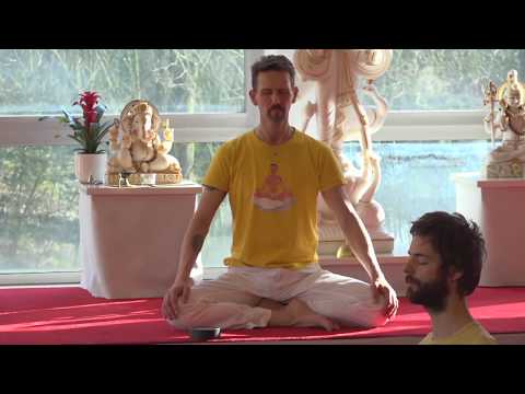 Live Yogastunde Hüftöffnung mit Brahmaswarup - 16:15 Uhr 26.03.2020