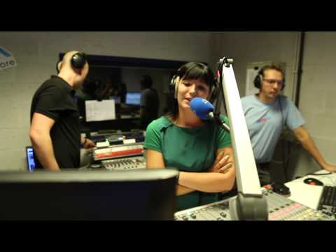 MNM: Sem Thomasson op bezoek bij Astrid (Live op MilkFest)