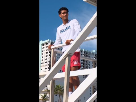 Florida lifeguard saves his own family after boat crash