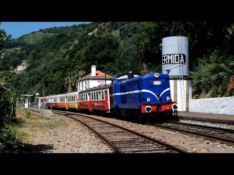 Comboio Miradouro na estação Ermida IR 865 1424 carruagens Schindler 19-7-2020