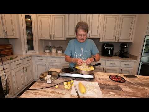 Cooked squash from the garden | Fresh vegetables | How to cook fresh yellow squash
