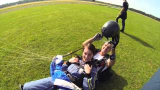 preview picture of video 'Mandy Freitag Tandem @ Skydive Bad Lippspringe'