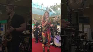 Jannika b-Riisu Kokonaan@Karisman jouluavaus 18.11.2018, Lahti