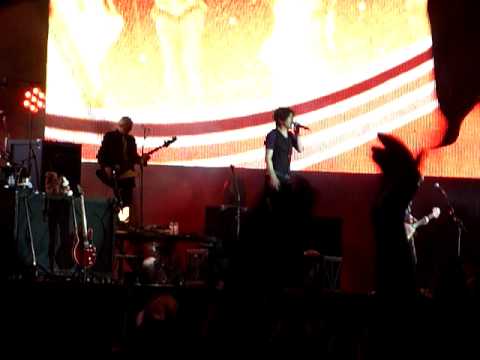 vieilles charrues 2010 - indochine canary bay, les tsars.MOV