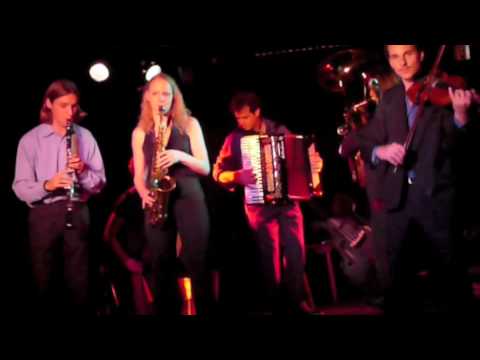 Ot Azoj Klezmer Band Goes Argentina - Europeyishe Kolomeyka