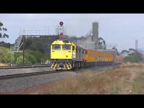 Australian Alco Locomotive Power at Lara near Geelong - Australian Freight Trains