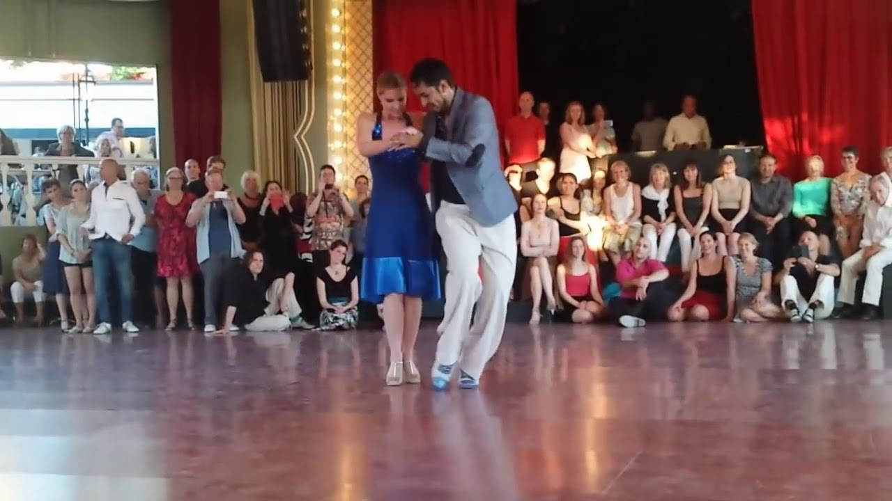 Sara Westin & Juan Pablo Canavire - Ella Es Asi - El Cachivache