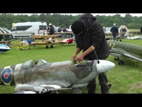 Spitfire 1/3 Meeting Creully 2016 -1er meeting pour mon spit