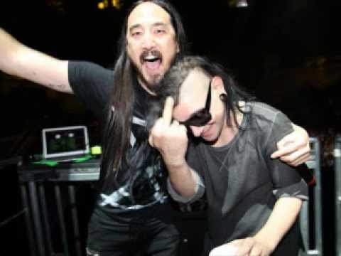 Steve Aoki ft Knife Party ft Skrillex-Piledriver-Fuck Off