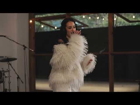 TANISHA - "Satisfy" (Live Performance From NoWave Studio)