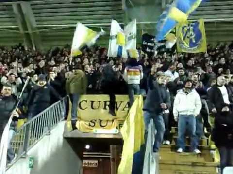 Curva sud modena. Coro: vuoi sapere perchè