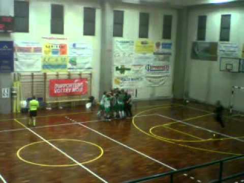 la Tenax Castelfidardo esulta per la vittoria del campionato Futsal Marche serie C2 girone B