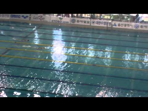 15 years old Korea Swimmer Hojun Lee 400m Freestyle 3:57! . For Swimmer