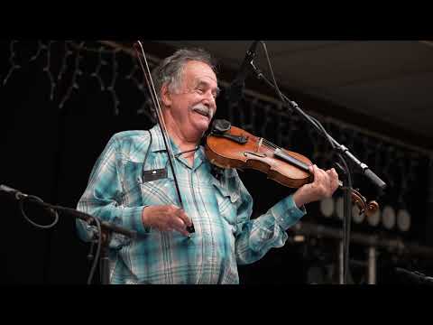 C1676 - Paul Anastasio, Joey McKenzie, & Muff