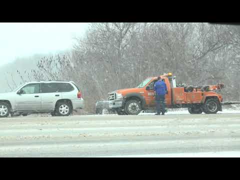 2-28-2020 Erie, PA - Lake Effect Snow Led to Slide Off - Tow Truck Recovery - Rush Hour Commute