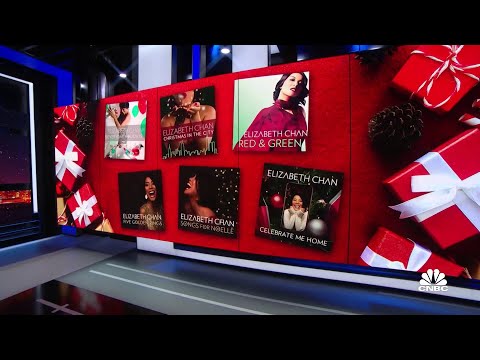 Battle royale for the title 'Queen of Christmas'