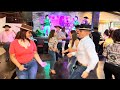 Linda pareja baila el gran éxito - LE CREÍ - Interpretes LA MONEDA DE ORO