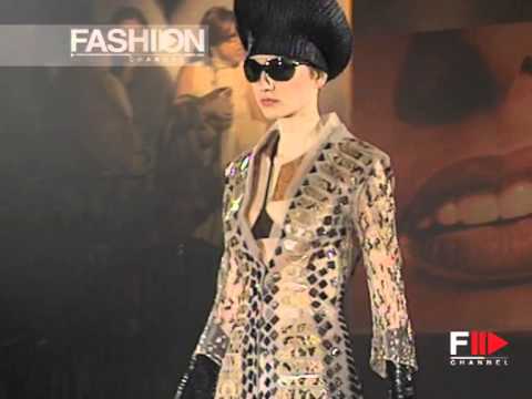 Fashion Show "Gattinoni" Haute Couture Women Spring Summer 2004 Rome 2 of 4