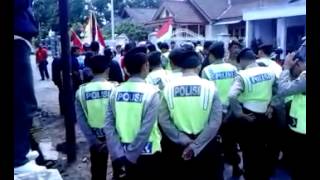 preview picture of video 'Demo mahasiswa kedatangan sby di madiun (2)'