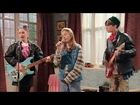 Mike and Angelo S7E3 (1995) - FULL EPISODE