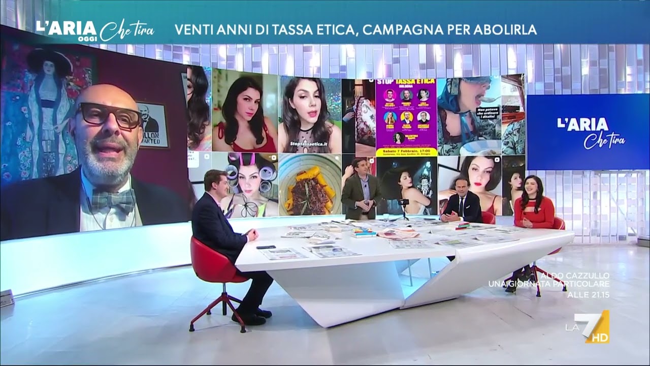 La pornostar Valentina Nappi a David Parenzo: "A sedici anni ti puoi fare una sega?", "A ...