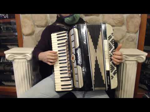 6029 - Black Marinelli Castelfidardo Piano Accordion LMMH 41 120 $1199