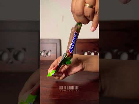 Snickers Kesar Pista - ASMR 🍫 #shorts #asmr #chocolate #snickers