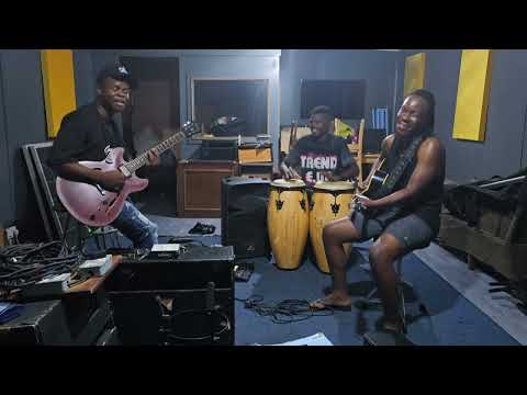 Ndiye Manuwero Acoustic set Ft @mbeuzw