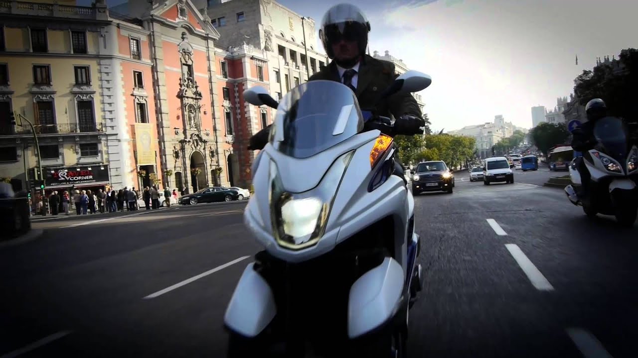 New Yamaha Tricity Multi Wheel Concept Bike Official Movie Full HD