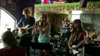 Annie Jones - Mellow Mushroom - 05/23/10