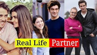 Download lagu Real Life Partner of Pyaar Lafzon Mein Kahan Actors mp3