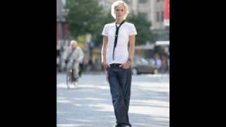 Anouk Ft. Sarah Bettens - I Alone