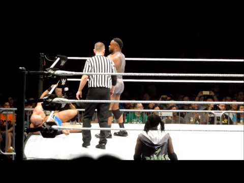 02072015 WWE Live in SG - Cesaro vs Big E