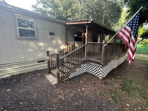 Country Living property video
