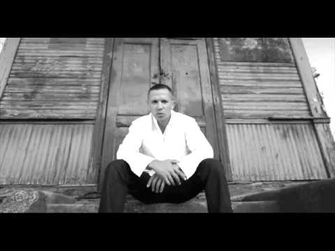 Kali Gibbs - Piękne Chwile feat. Lukasyno