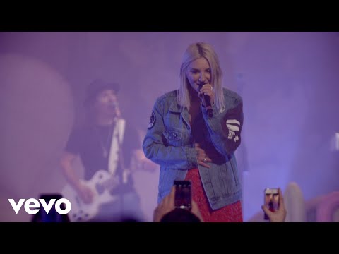 Julia Michaels - What A Time (Live On The Honda Stage At House Of Blues Chicago)