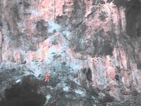 AMALFI. ROCCIATORI ALL'OPERA