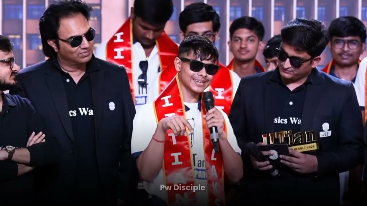 IIT Topper RJ Sir Shocked 😲 IIT Topper Emotional Story 🤯 | PW Event 😍|| Physics Wallah ||