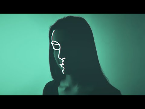 Dina Rizvić - Tu (Official Video)